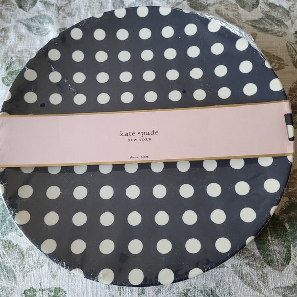 Kate spade new york Melamine Dinner Plate in Navy w/ Dots - Set of 2 - Picture 4 of 4